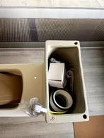 Te Koop Toilet met wasbak boven de stortbak, Doe-het-zelf en Verbouw, Sanitair, Ophalen, Nieuw, Steen, Toilet