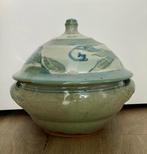 Geglazuurde dekschaal van aardewerk, Antiek en Kunst, Antiek | Keramiek en Aardewerk, Ophalen of Verzenden