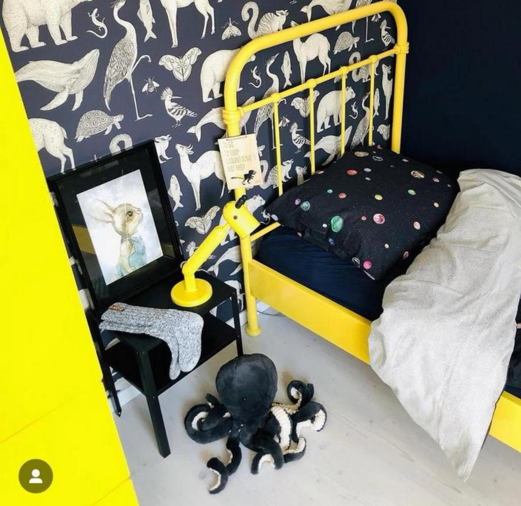 Geel retro type bed, Kinderen en Baby's, Kinderkamer | Bedden, Ophalen, Zo goed als nieuw, 180 cm of meer, 85 tot 100 cm