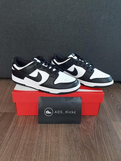 Nike Dunk Low Black White Panda 42.5 / 44.5 / 45, Kleding | Heren, Schoenen, Nieuw, Zwart, Ophalen of Verzenden