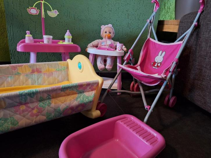 Complete poppenspeelset met My First Baby Born, Kinderen en Baby's, Speelgoed | Poppen, Zo goed als nieuw, Babypop, Ophalen