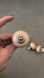 4 vintage kastdeur knopjes licht roze, Ophalen of Verzenden, Zo goed als nieuw, Overige merken