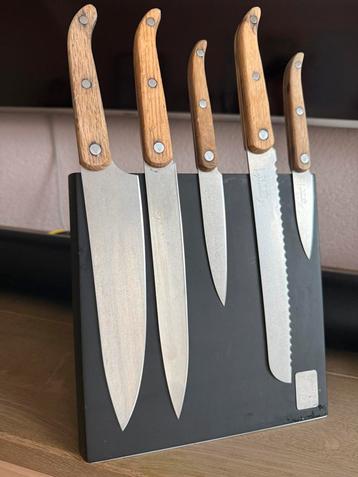 Magnetisch messenblok met 5-delige van Laguiole Style de Vie beschikbaar voor biedingen