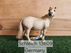 Schleich 13609 Camargue merrie met of zonder vaantje 2006, Verzamelen, Ophalen of Verzenden, Zo goed als nieuw, Paard, Beeldje of Figuurtje