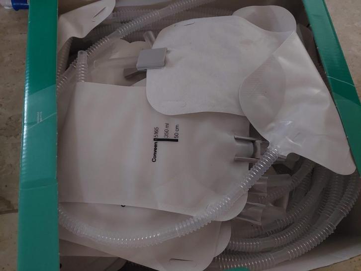 Urine zakjes katheter uritip tena, Diversen, Verpleegmiddelen, Zo goed als nieuw, Verzenden