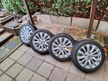 Suzuki velgen & Goodyear banden beschikbaar voor biedingen