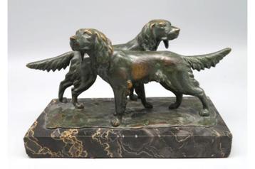 =gesigneerd ==fraai bronzen beeld==c a 1900==2 honden= beschikbaar voor biedingen