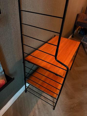Vintage modulair WHB wandsysteem beschikbaar voor biedingen