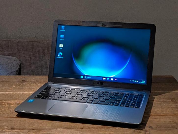 Asus R540LA • i5 • 8GB • 240GB SSD • 15.6" • Windows 11 25H2, Computers en Software, Windows Laptops, Zo goed als nieuw, 15 inch