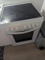 INDESIT ELECTRISCHOVEN MET KOOKPLAAT, Ophalen, Zo goed als nieuw