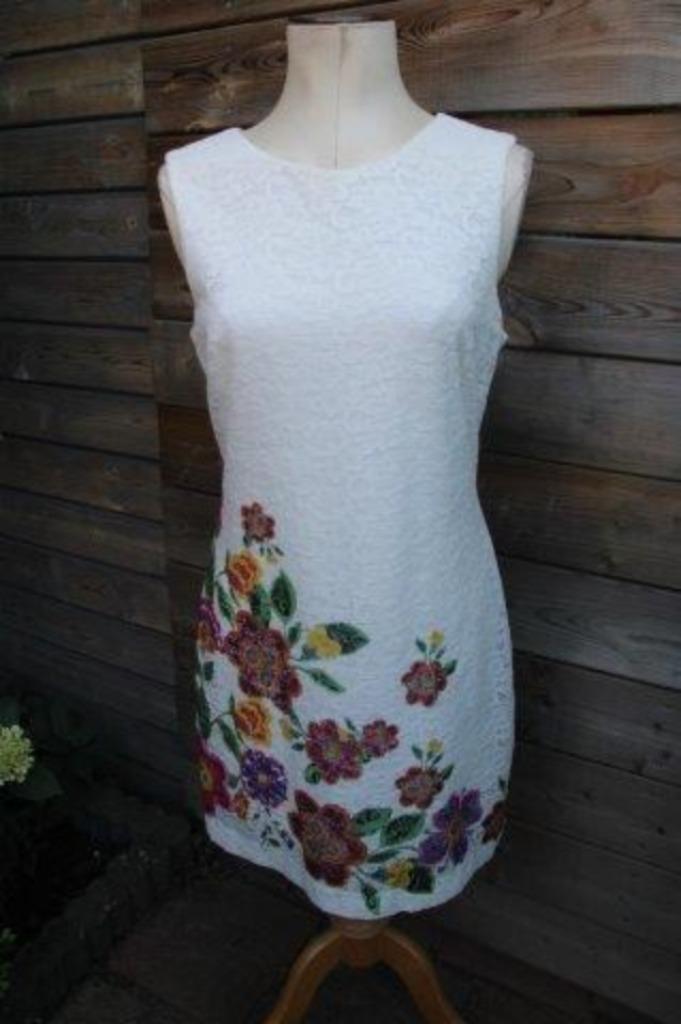 Jurk wit/ kleur kant Desigual mt 44 Vaste prijs AANBIEDING, Kleding | Dames, Jurken, Zo goed als nieuw, Maat 42/44 (L), Wit, Ophalen of Verzenden