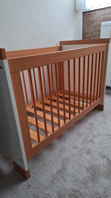Nette baby kinderledikant 60 bij 120 cm beschikbaar voor biedingen