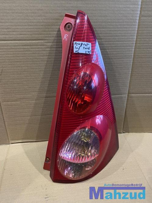 PEUGEOT 107 c1 Achterlicht rechts 2005-2014, Auto-onderdelen, Verlichting, Peugeot, Gebruikt, Ophalen of Verzenden