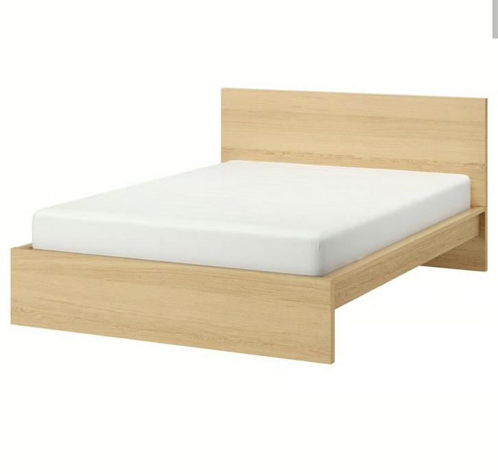 Malm bed 180x200 + nachtkastje - zo goed als nieuw!, Huis en Inrichting, Slaapkamer | Bedden, Zo goed als nieuw, Tweepersoons