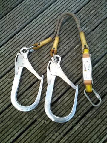 valbeveiliging, 2 stuks beschikbaar voor biedingen