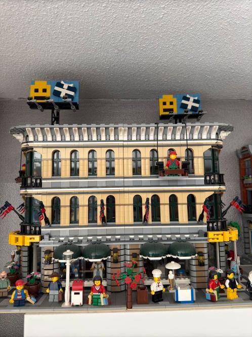 Lego 10211 grand emporium modular zeldzaam, Kinderen en Baby's, Speelgoed | Duplo en Lego, Zo goed als nieuw, Lego, Complete set