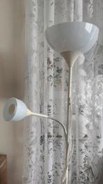 Staande lamp  van IKEA, Huis en Inrichting, Lampen | Vloerlampen, Ophalen, Zo goed als nieuw, Kunststof, 150 tot 200 cm