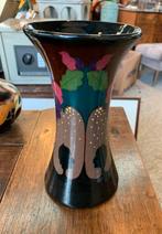 Vaas Gouda Holland plateel vaas decor Iris Vaas is 21cm hoog, Ophalen of Verzenden