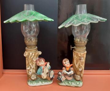 Vintage olielampjes in Goebel stijl beschikbaar voor biedingen