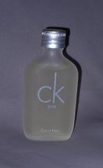 Volle parfum miniatuur -  Calvin klein ck one, Ophalen of Verzenden, Zo goed als nieuw, Miniatuur, Gevuld
