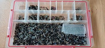 Te koop: verschillende soorten Tamiya schroeven beschikbaar voor biedingen