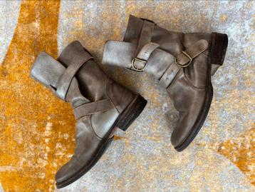 Fiorentini & Baker beschikbaar voor biedingen