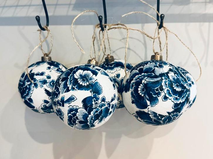 5 delfts blauwe kerstballen groot chinese ballen, Diversen, Kerst, Zo goed als nieuw, Ophalen of Verzenden