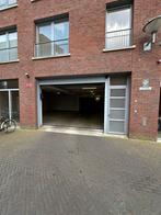 Parkeerplaats mn ideaal voor zzp’ers/bestelbussen/buscampers, Huizen en Kamers, Garages en Parkeerplaatsen, Noord-Brabant