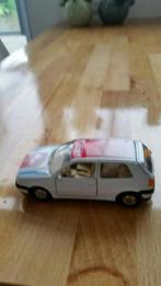 2x Golf, Hobby en Vrije tijd, Modelauto's | 1:24, Ophalen, Zo goed als nieuw, Bburago