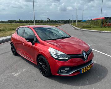 Renault Clio 1.6 RS Turbo 162KW 5-DRS AUT 2017 Rood beschikbaar voor biedingen