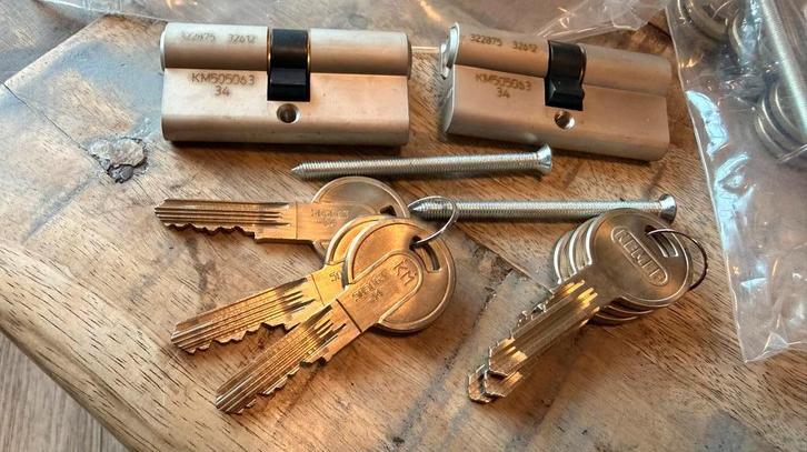 3x Nieuwe Set KM Profielcilinders (6 cilinders, 18 sleutels), Doe-het-zelf en Verbouw, Hang- en Sluitwerk, Nieuw, Slot, Overige materialen