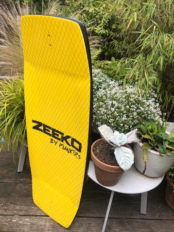 Zeeko wakeskate kiteboard beschikbaar voor biedingen