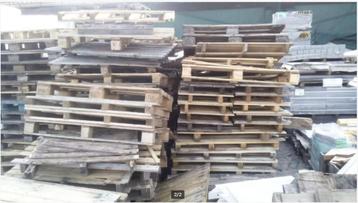 Gratis kapotte pallets afhalen in Woudenberg. beschikbaar voor biedingen