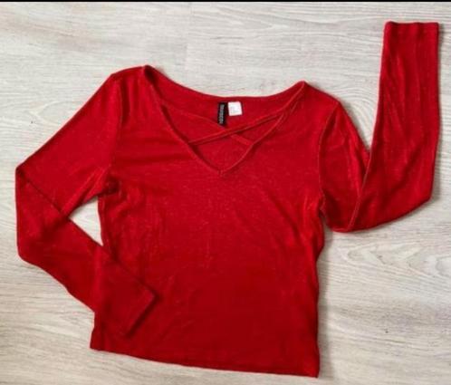 Zgan mooi rood truitje , maatje 38, Kleding | Dames, Tops, Zo goed als nieuw, Maat 38/40 (M), Rood, Lange mouw, Ophalen