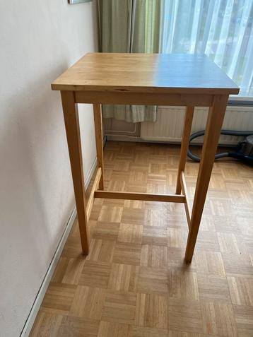 Houten statafel, 70x70 cm, 100 cm hoog beschikbaar voor biedingen