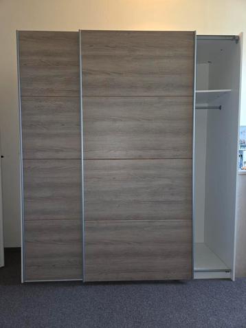 Kledingkast met schuifdeuren - Houtlook  beschikbaar voor biedingen