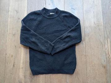 Donkerblauw maat 134/140 beschikbaar voor biedingen