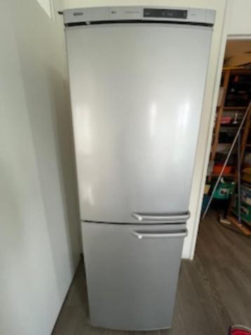 Bosch koel-vries combinatie beschikbaar voor biedingen