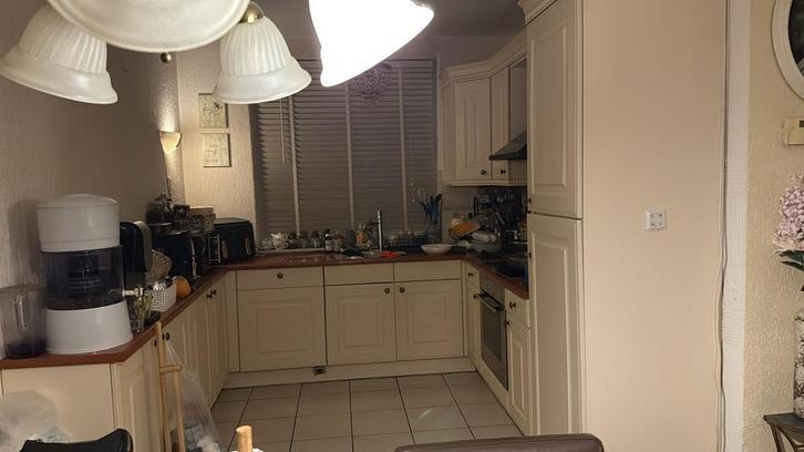 Complete Keuken te Koop - €899, Huis en Inrichting, Keuken | Complete keukens, Gebruikt, Hoekkeuken, Crème, Kunststof, Ophalen of Verzenden
