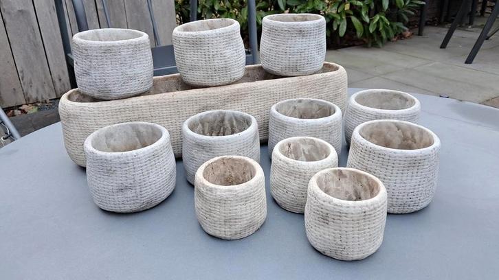 Set aardewerk bloempotten in licht taupe, Huis en Inrichting, Woonaccessoires | Schalen en Manden, Gebruikt, Steen of Aardewerk