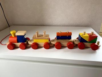 Houten blokkentrein: locomotief en 3 wagons, als nieuw beschikbaar voor biedingen
