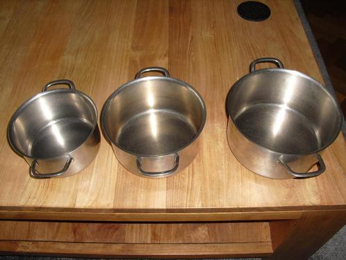 TE KOOP PANNENSET VAN DRIE BK PANNEN, Huis en Inrichting, Keuken | Potten en Pannen, Gebruikt, Pannenset, Rvs, Ophalen of Verzenden