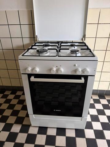 Mooie goedwerkende gasfornuis VASTE PRIJS 50 EURO beschikbaar voor biedingen