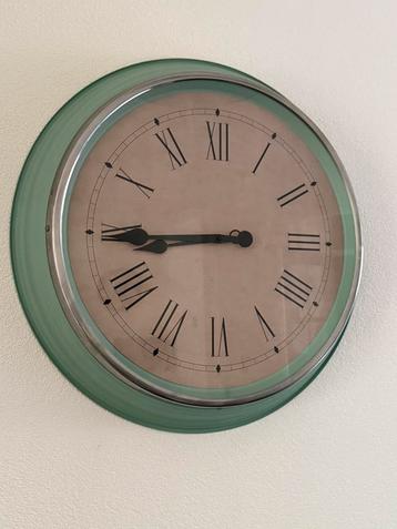 Green/blue clock 60 cm beschikbaar voor biedingen