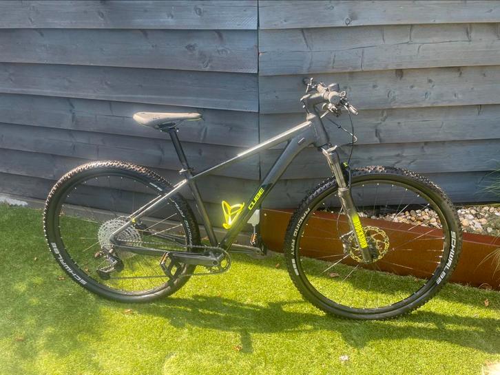 Cube Reaction Pro 2021 – in zeer goede staat + extra pedalen, Fietsen en Brommers, Fietsen | Mountainbikes en ATB, Zo goed als nieuw