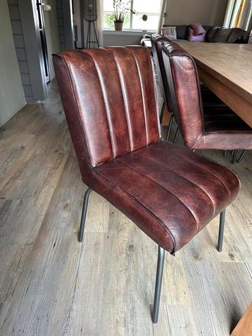 6 eetkamer stoelen beschikbaar voor biedingen