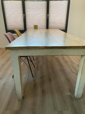 Prachtige ruime landelijke eettafel 220x100x80 (lxbxh)  beschikbaar voor biedingen