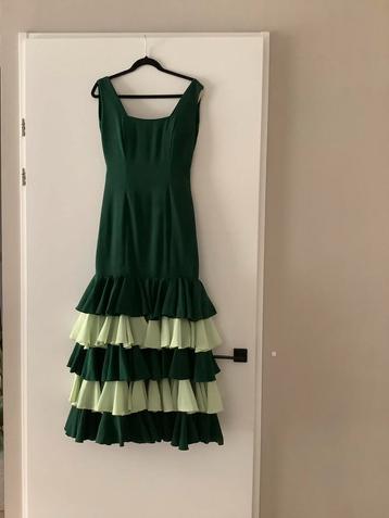 Flamencojurk groen beschikbaar voor biedingen