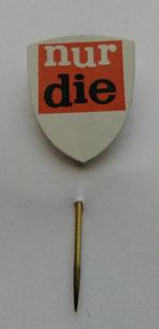 Speldje NurDie ( beenmode ) Hanes Germany, Ophalen of Verzenden, Zo goed als nieuw, Merk, Speldje of Pin