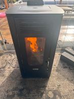 Qlima pelletkachel 8kw met afstandsbediening, Huis en Inrichting, Kachels, Ophalen of Verzenden, Zo goed als nieuw, Overige brandstoffen